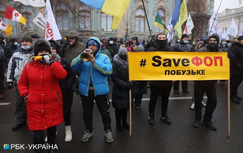 В Киеве протестующие перекрыли улицу Грушевского