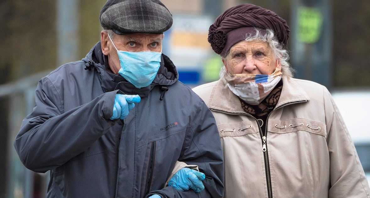 Эпидемию не остановят: украинский эпидемиолог рассказал о некачественных масках