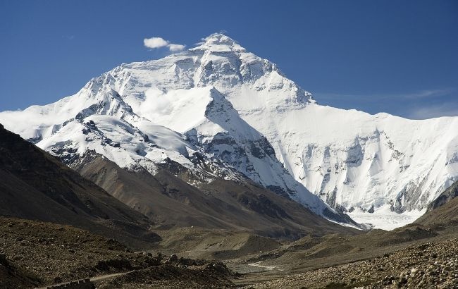 Ученые пересчитали высоту Эвереста