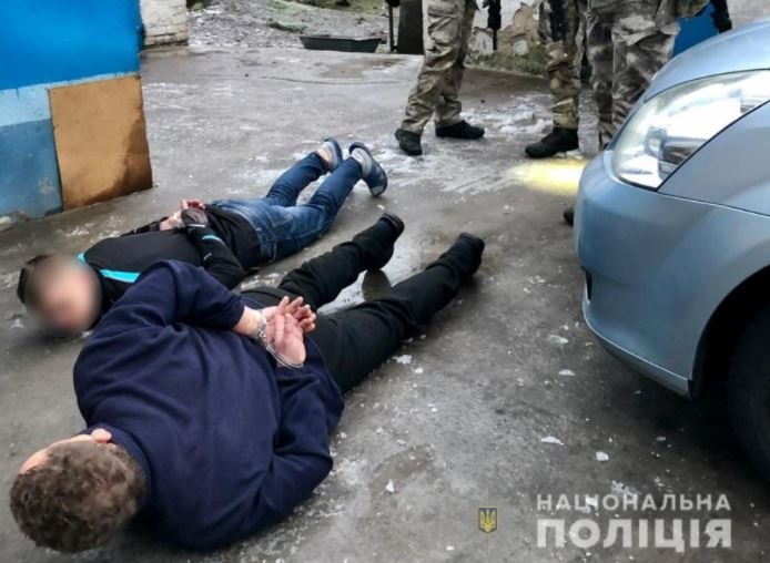 Под Киевом друзья отбили у копов нарушителя ПДД