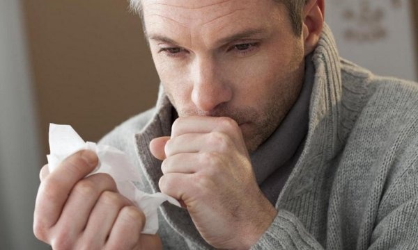 Одышка, жар и кашель: врач рассказал, как уберечься от воспаления легких