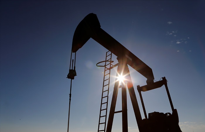 Цены на нефть продолжают устанавливать рекорды