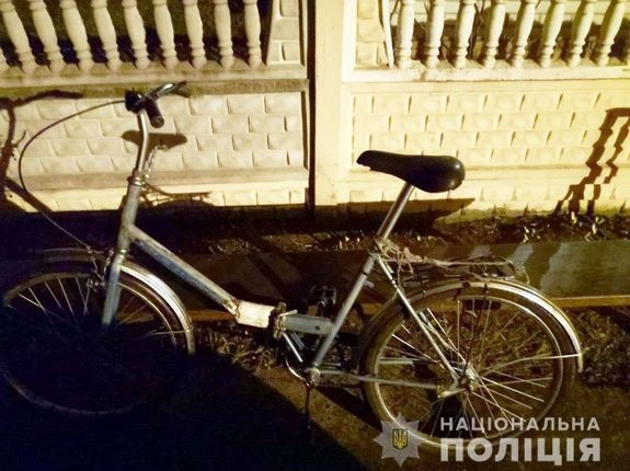80-летний дедушка угнал "Лексус" возле сельсовета, взамен оставил свой велосипед