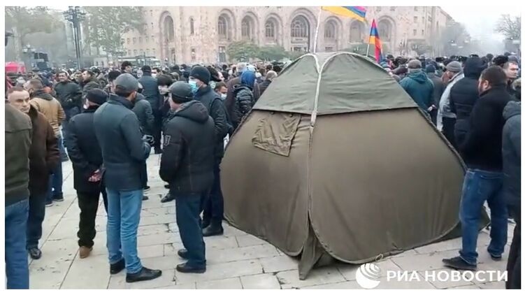 В Ереване начался майдан против Пашиняна