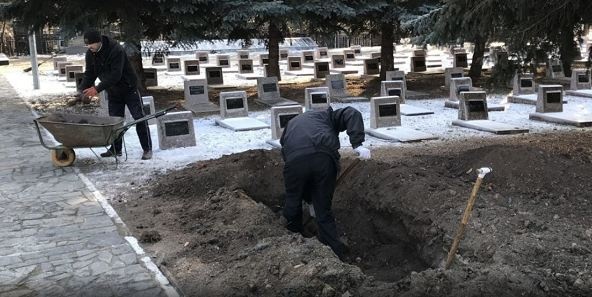 Репетиция похорон Кернеса: чем сегодня был занят Харьков