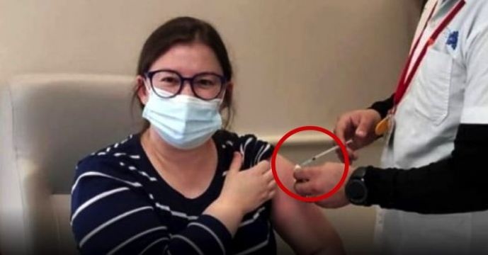 Прививку от коронавируса сделали первой гражданке Украины, но не спешите записываться в очередь