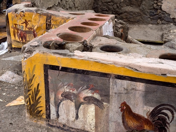 Археологи в Помпеи обнаружили хорошо сохранившуюся древнюю харчевню