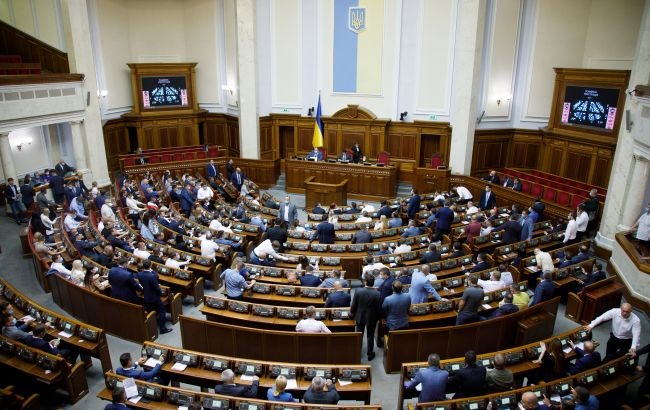 Партия Зеленского потеряла доверие большинства украинцев - опрос