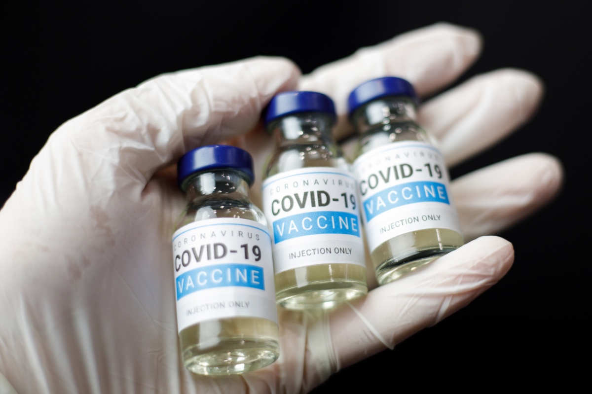 Тотальная вакцинация: как изменится мир после начала массовых прививок