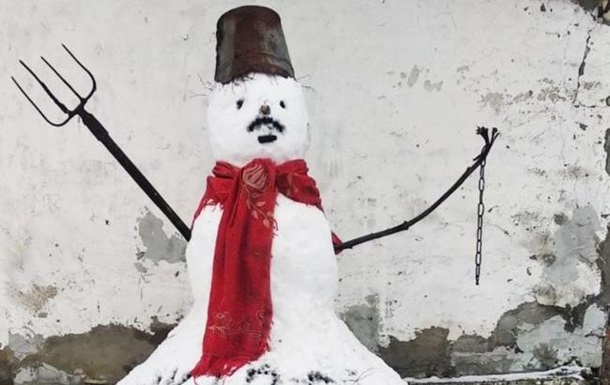 В Беларуси мужчину отправят под суд за снеговика с усами