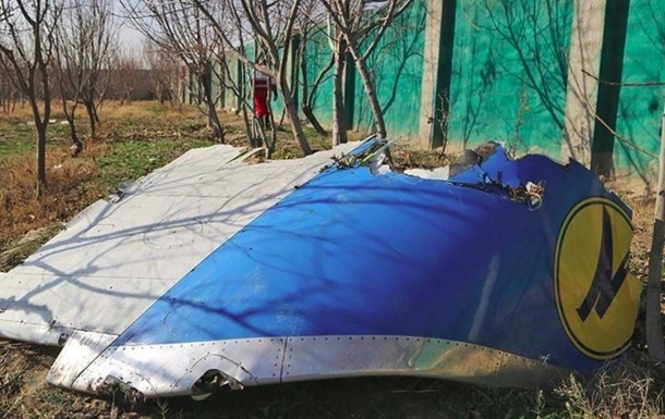 Украина получила от Ирана проект отчета по авиакатастрофе самолета МАУ