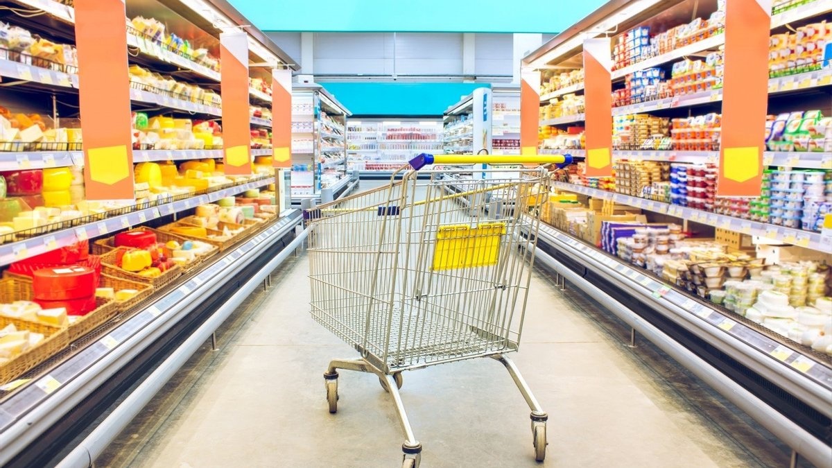 Локдаун с 8 января: в супермаркетах запретят продажу ряда товаров