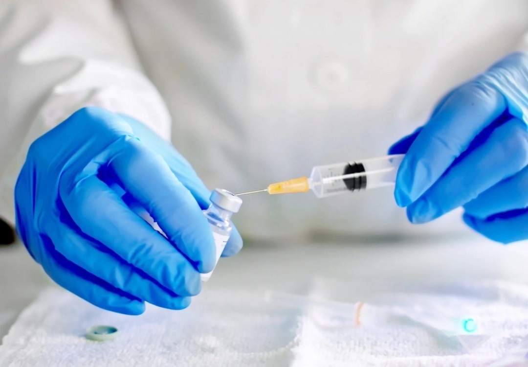 Министры стран ЕС просят помочь Украине с вакциной от коронавируса