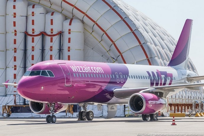 Wizz Air отменил 60% рейсов из Киева