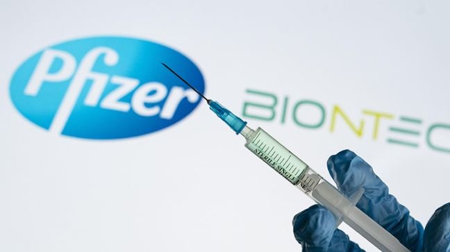 После введения вакцины Phizer у 13 человек в Израиле парализовало лицо