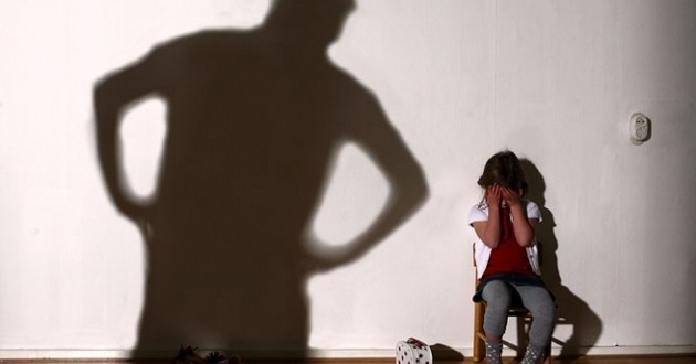 На Прикарпатье 11-летняя девочка родила от пенсионера-насильника