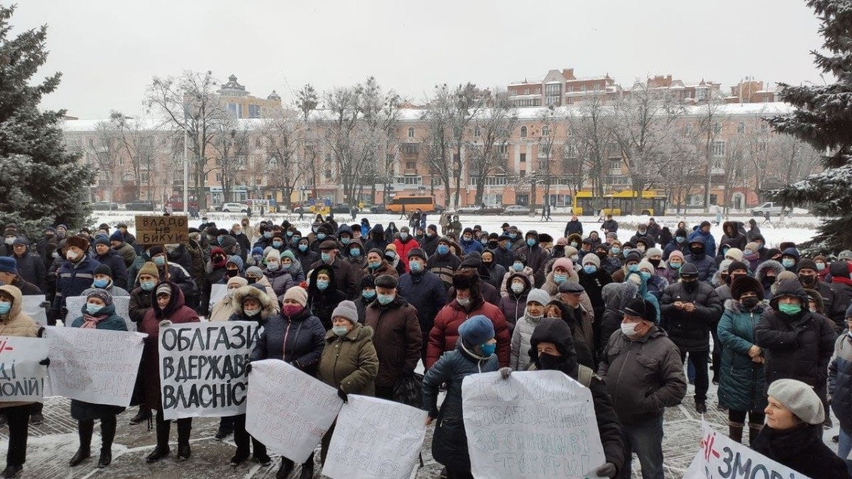 За последний год у украинцев снизились протестные настроения - социсследование