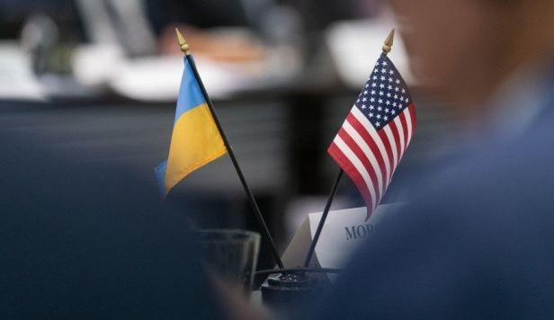 Киев должен сыграть свою партию: эксперт рассказал, как Украине заслужить высокий уровень внимания из Вашингтона