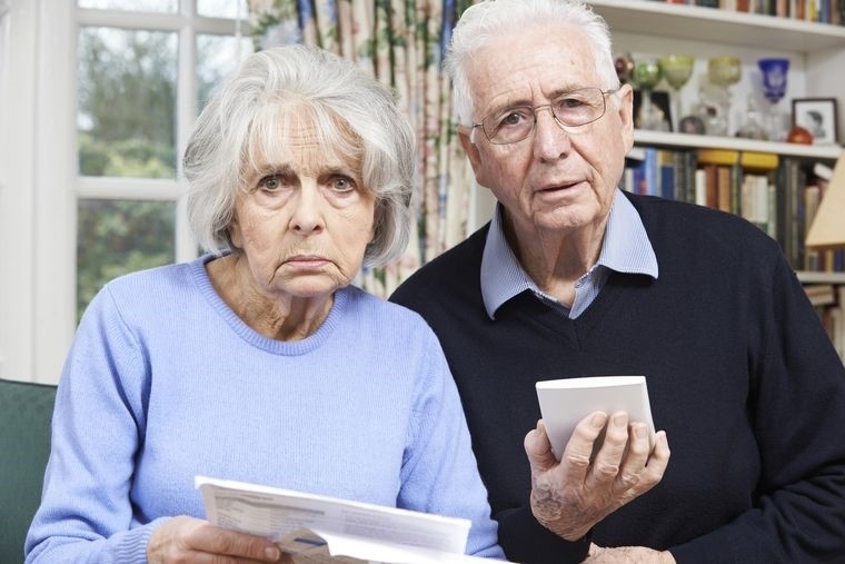 "Усовершенствование" пенсионного возраста: кто уйдет с работы в 50 лет