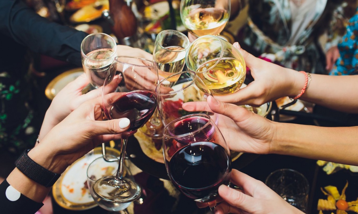 Рейтинг алкоголиков: каким знакам Зодиака не стоит употреблять спиртное