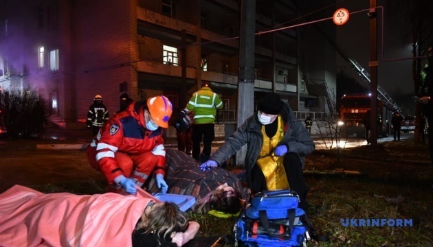 Пожар в инфекционной больнице Запорожья: погибли люди