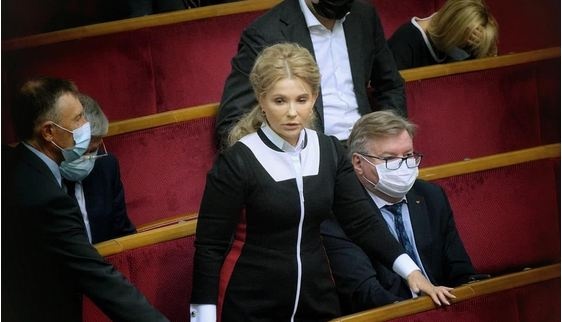 Тимошенко посетила Раду в строго протокольком наряде