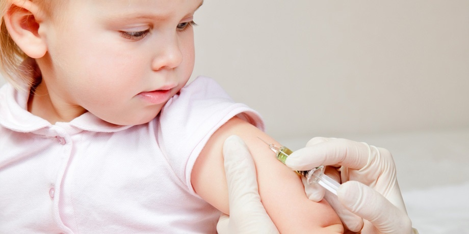 Уже прививают детей: украинка рассказала о причинах успешной вакцинации в Израиле