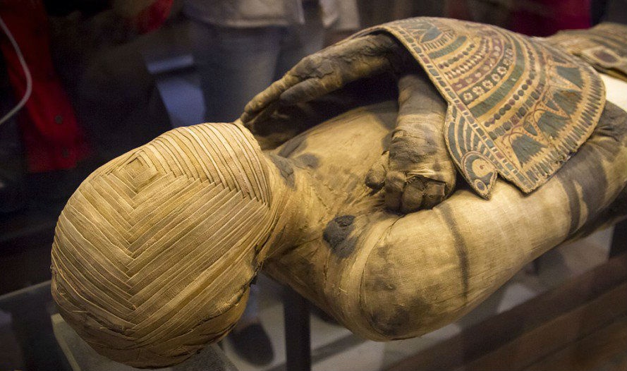 Археологи нашли в Египте необычную мумию