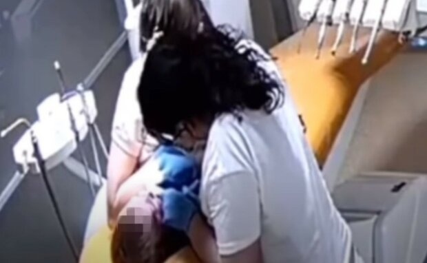 В Ровно стоматолог издевался над детьми: кадры попали в Сеть