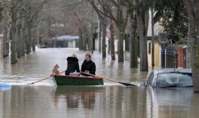 Киев готовится к наводнению: какие районы могут уйти под воду