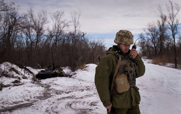 Сепаратисты на Донбассе открыли огонь из снайперского оружия