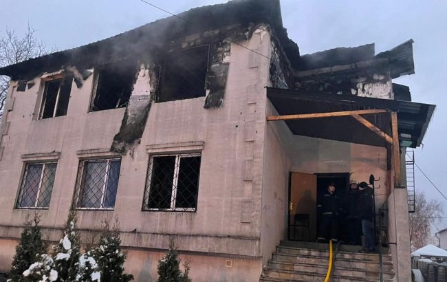 В правительстве озвучили официальную причину пожара в харьковском доме престарелых