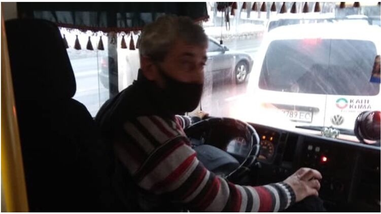 В Киеве водитель выставил из маршрутки детей-льготников