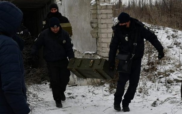 На Донбассе обнаружен крупный схрон оружия и боеприпасов