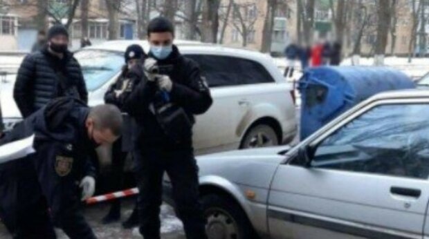 Харьковчанку застукали за непристойным занятием на детской площадке