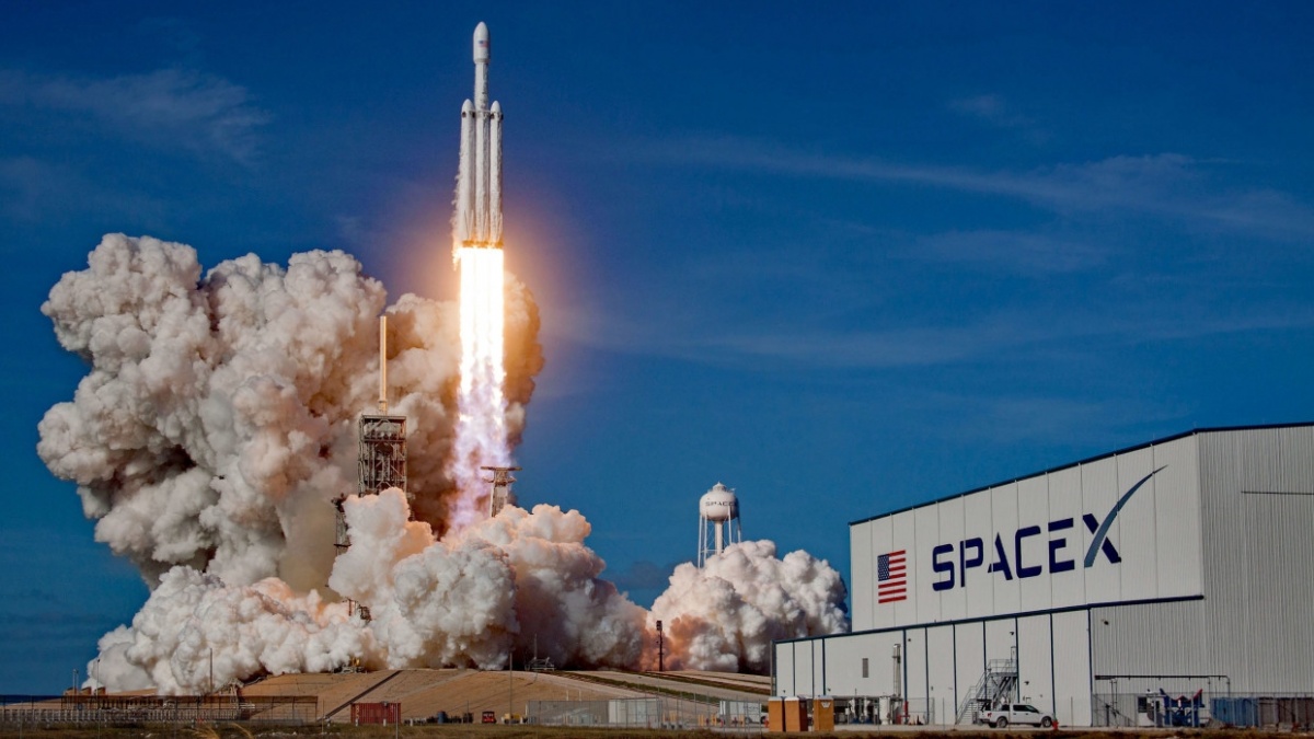 Для запуска украинского спутника чиновники выбрали SpaceX