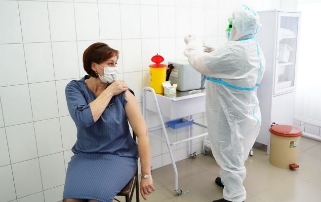 На вакцинацию в Украине записались более 44 тыс. человек