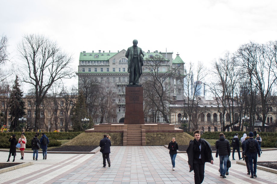 Шевченко оказался мировым рекордсменом по количеству установленных ему памятников
