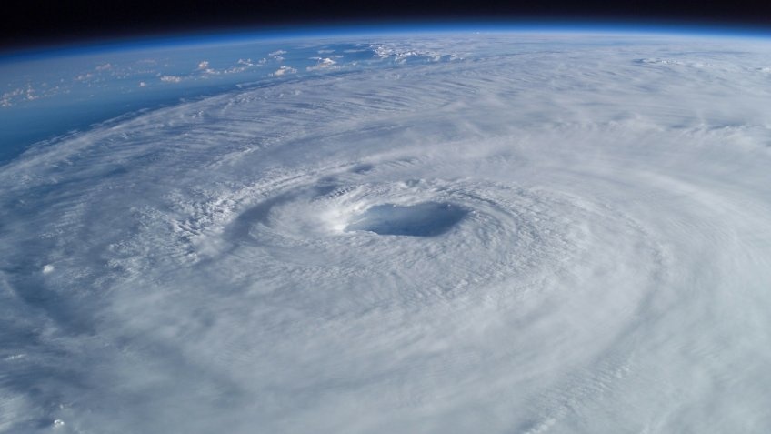 Сильный ветер и осадки: на Украину движутся мощные циклоны