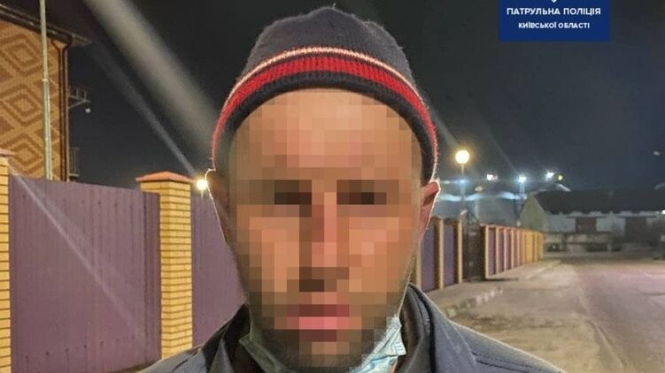 Под Киевом пьяный заявил копам, что избил маму, чтобы доехать домой на их авто