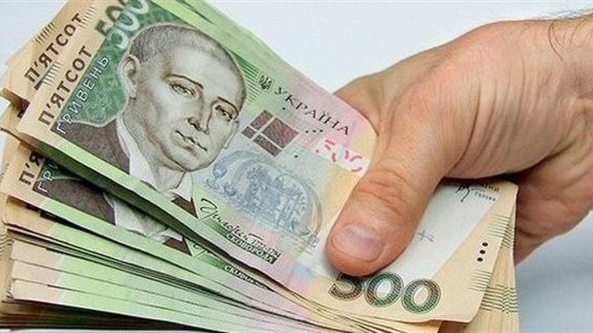 По 8 тысяч гривен каждому: в Кабмине назвали условия выдачи денег