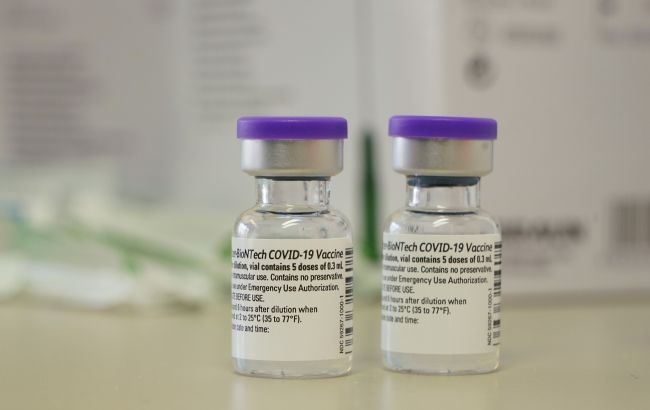 Вакцина Pfizer от коронавируса будет поставляться в Украину траншами