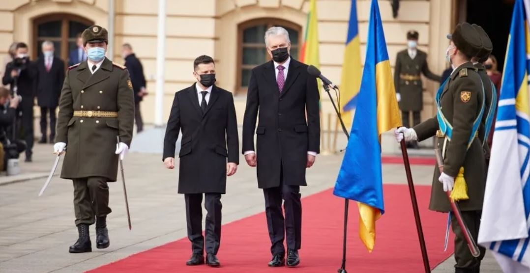"Слава Украине!" Президент Литвы поприветствовал воинов ВСУ