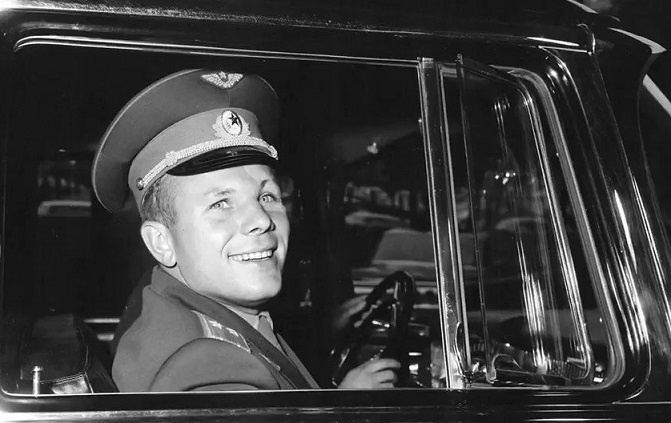 Водитель Гагарина рассказал о секретных поездках первого космонавта