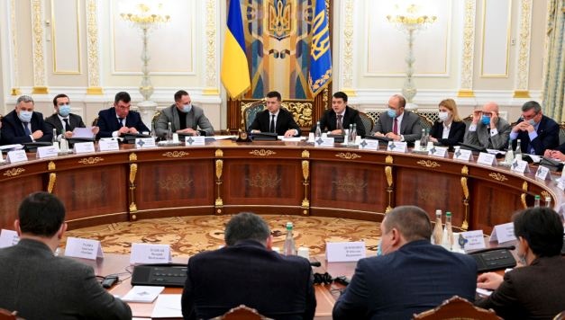 СНБО ввел максимальные санкции против Януковича и некоторых компаний
