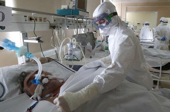 Медики бьют тревогу из-за ситуации в "ковидных" больницах