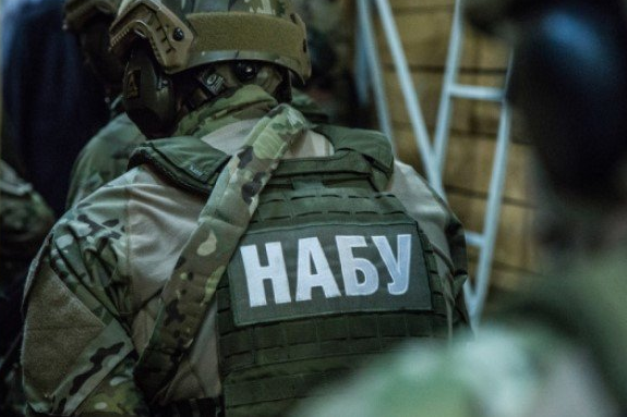 В Одессе трое мужчин ограбили здание НАБУ