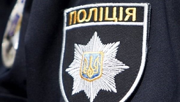 Напал на женщину в супермаркете: в Киеве наказали полицейского