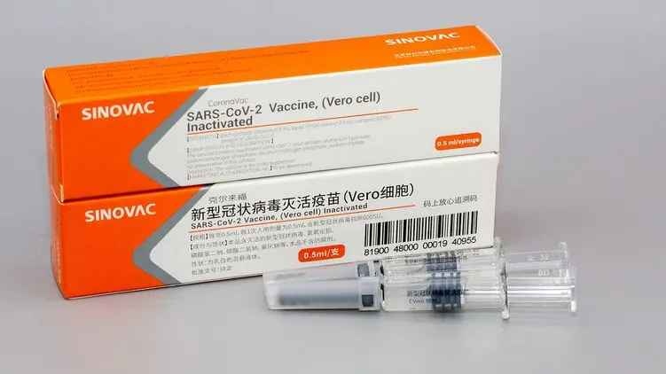 Вакцина Coronavac: что известно о препарате, которым будут прививать украинцев