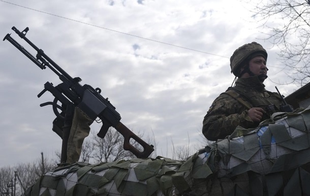 На Донбассе сепаратисты семь раз открывали огонь по украинским военным